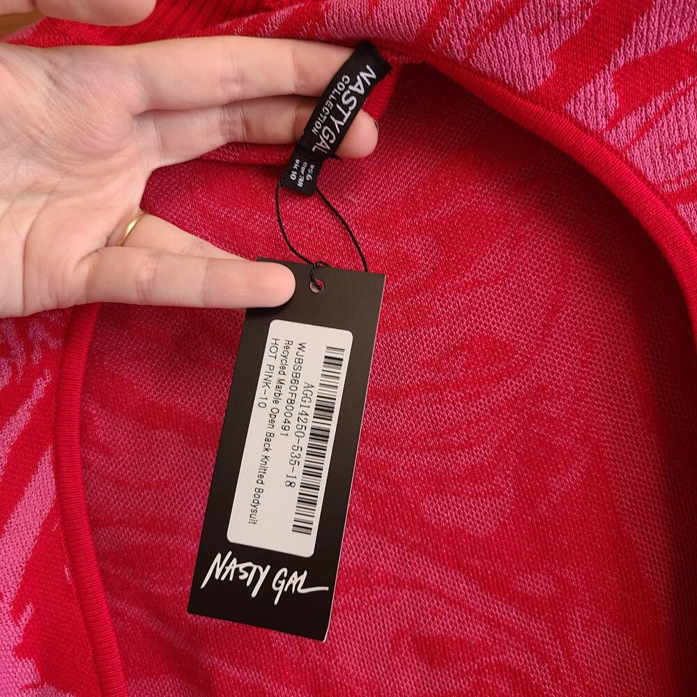Nasty Gal Bodysuit Sweater Top NWT Red Pink Marble Open Back 6 NWT Thong Bottom - Picture 4 of 6